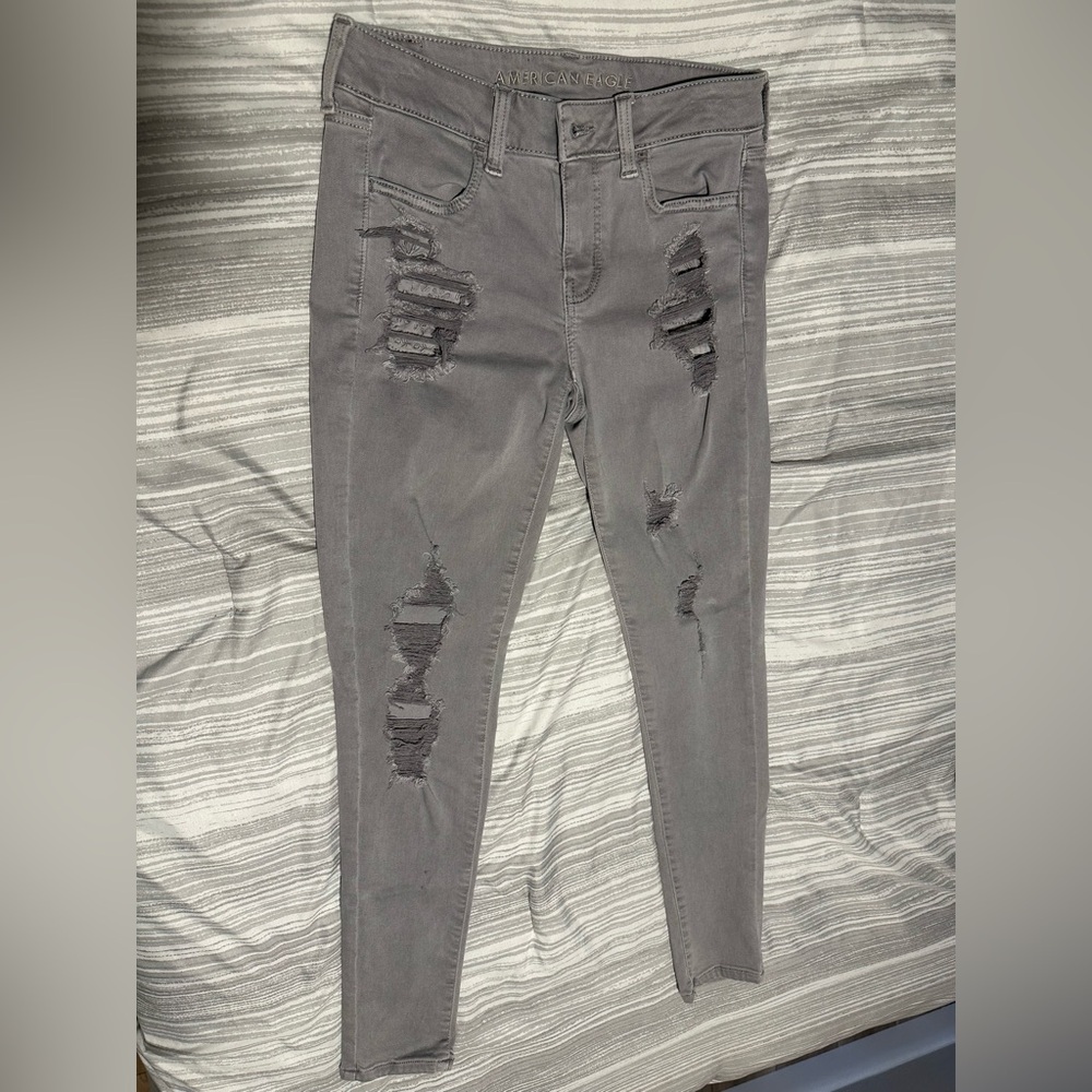 American Eagle distressed skinny jeggings